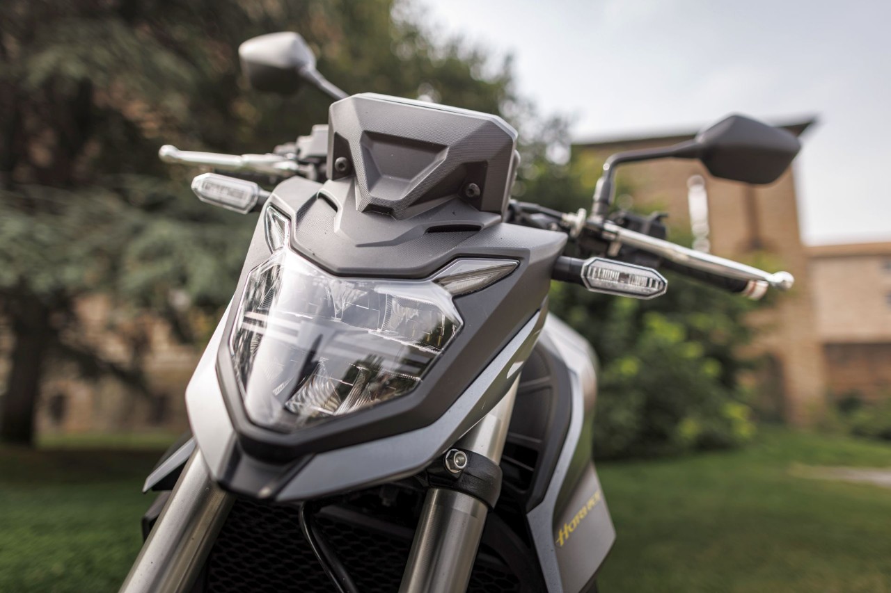 DueruoteTG #169 - Honda Hornet vs Yamaha MT-07: testa a testa tra le naked più vendute d'Italia